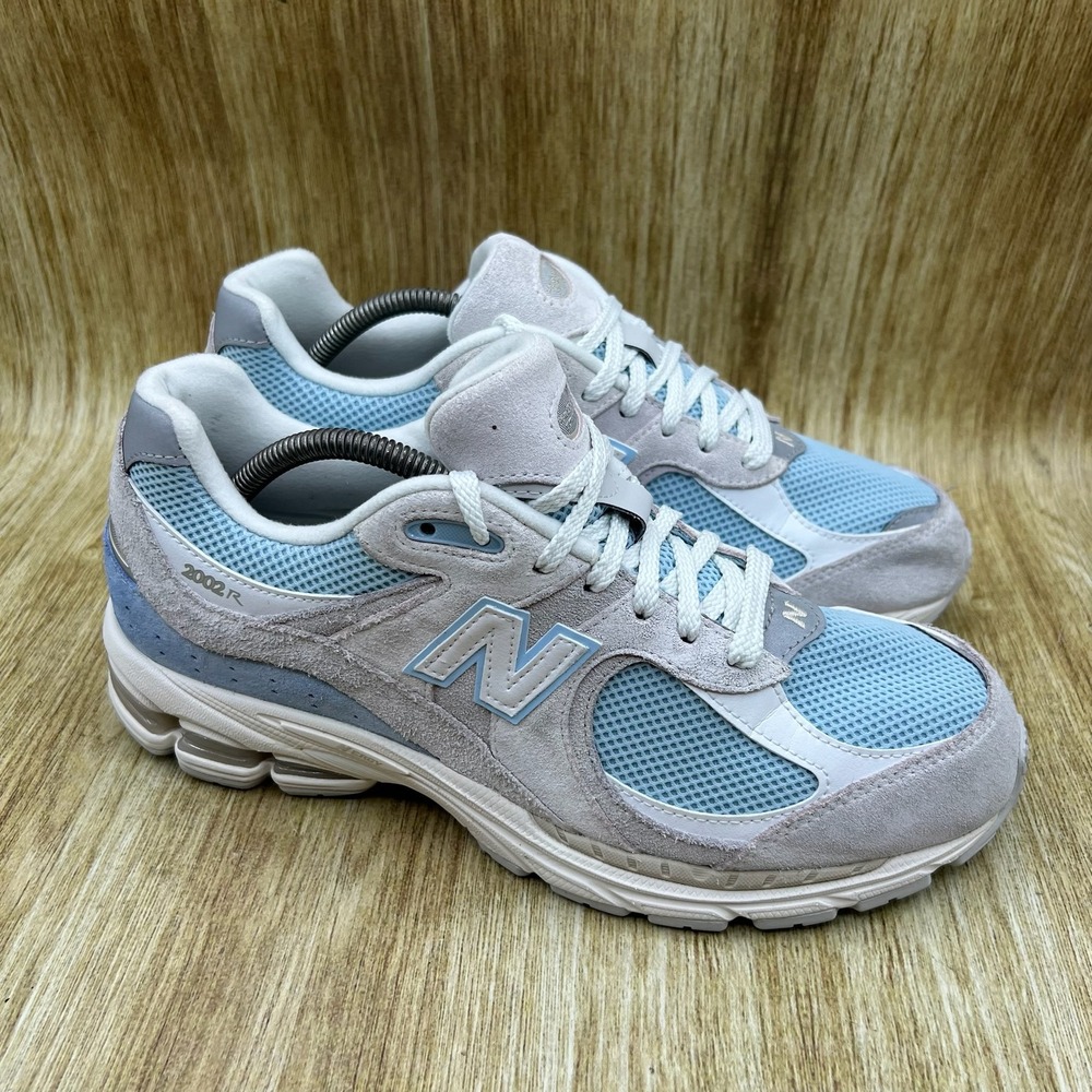 New Balance 2002R Sneakers Men's Size 9.5 Light Blue Grey Suede Mesh U2002RNA